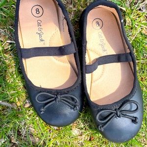 Black ballet flats